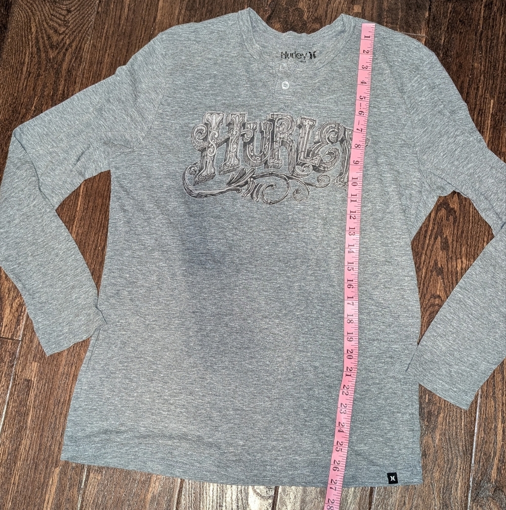 Hurley Graphic Henley Long Sleeve Tee in Gray - Picture 7 of 9